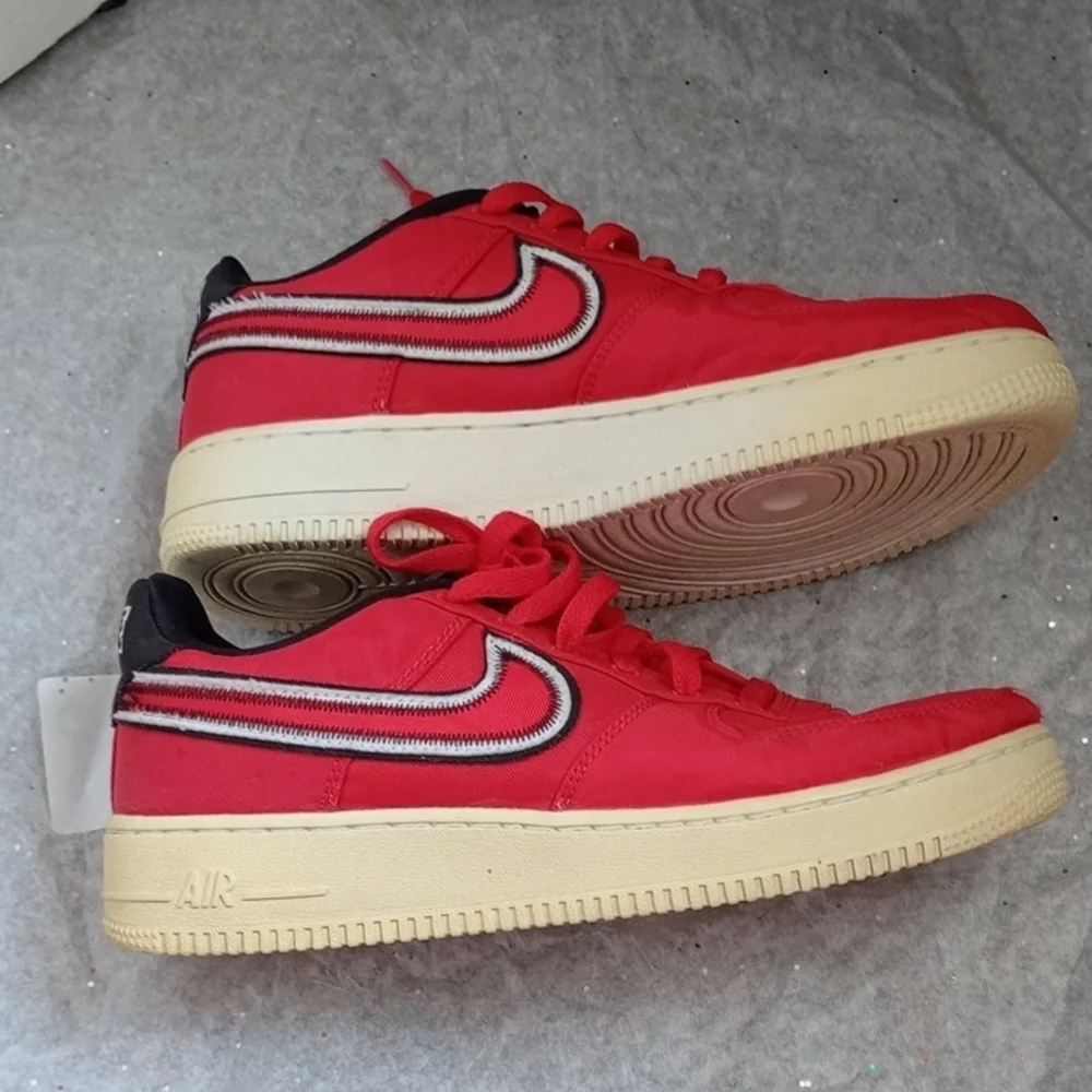 Nike AIR Red and Black Women's Lace-Up Athletic‎ Sneakers